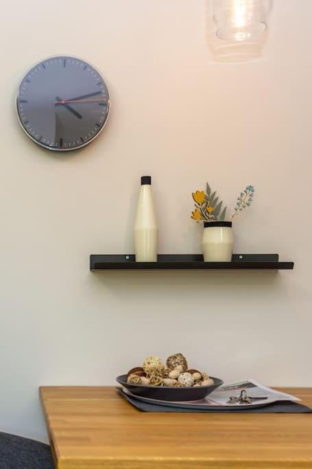 Peaceful Retreat - Free Parking Apartament *