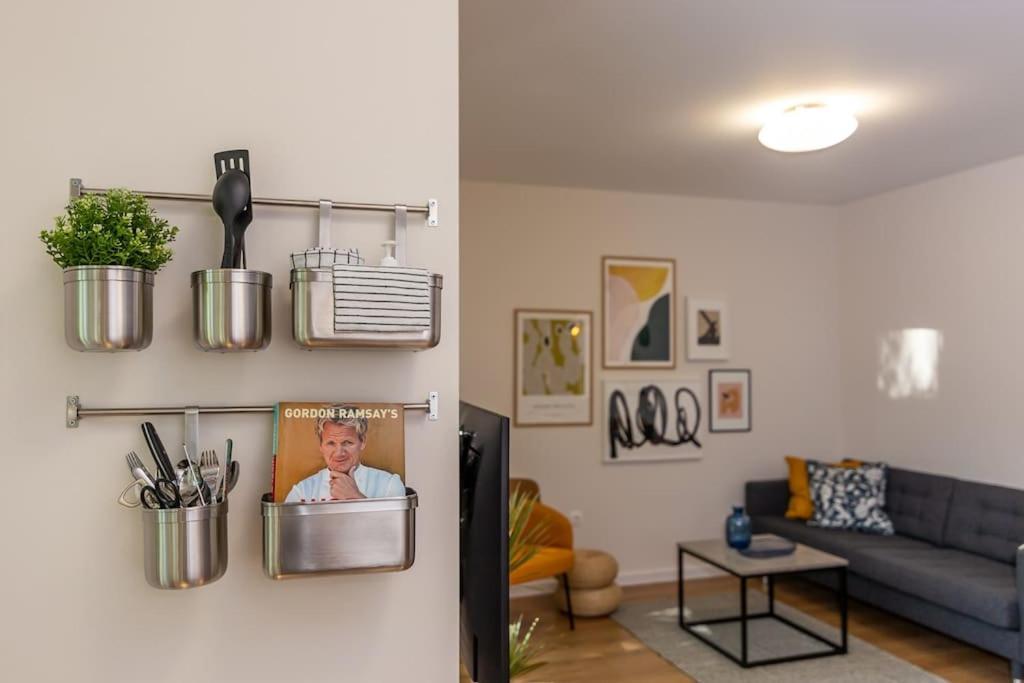 Peaceful Retreat - Free Parking Apartament